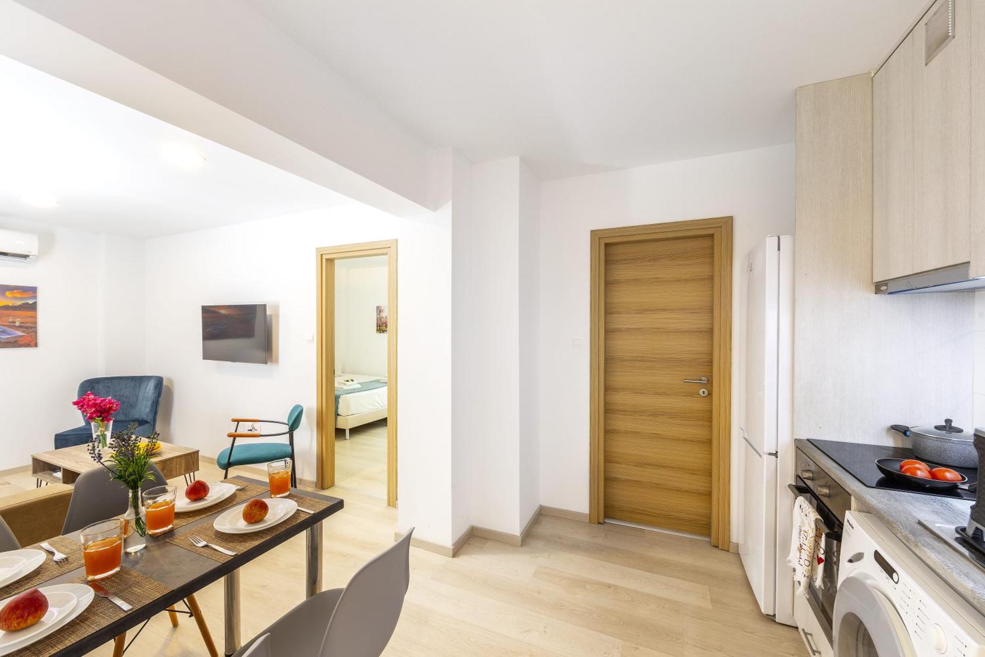 C-Premium Apts 100M From Beach And City Centre ラルナカ エクステリア 写真