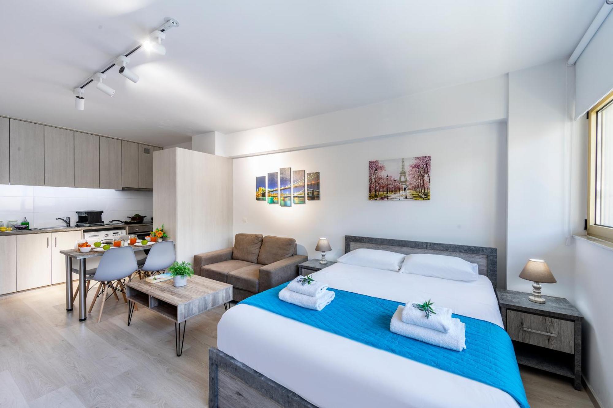 C-Premium Apts 100M From Beach And City Centre ラルナカ エクステリア 写真