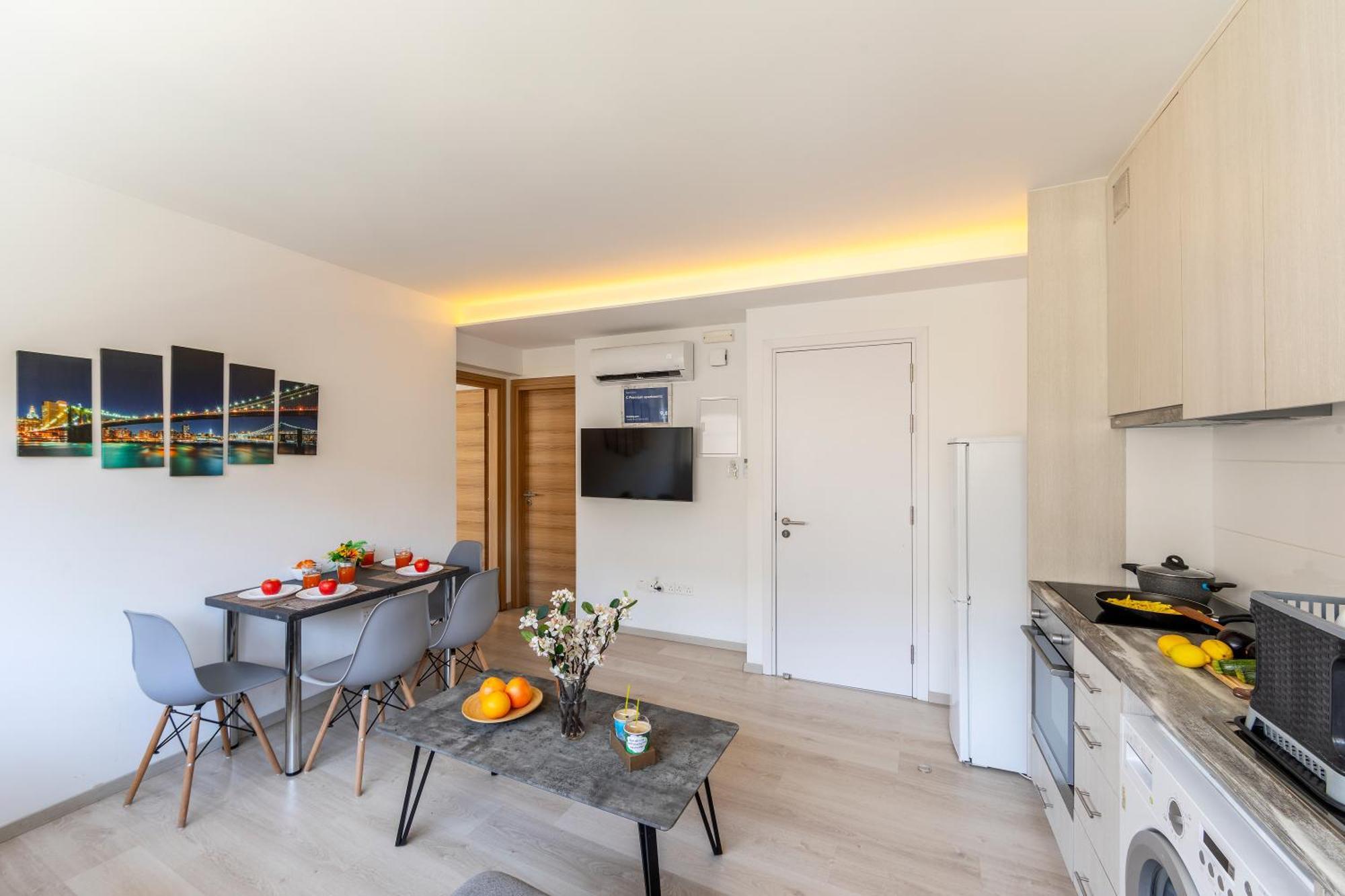 C-Premium Apts 100M From Beach And City Centre ラルナカ エクステリア 写真