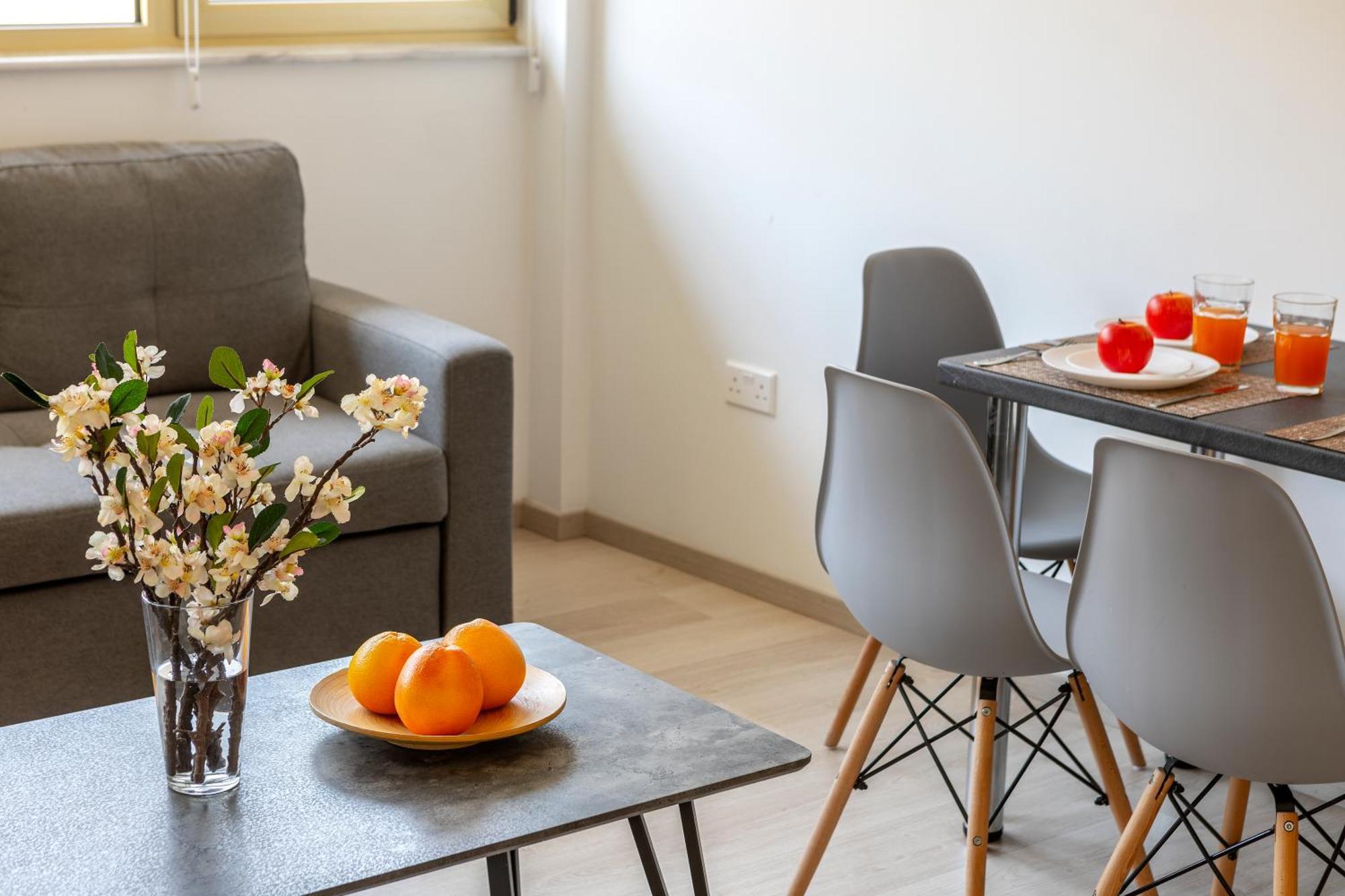 C-Premium Apts 100M From Beach And City Centre ラルナカ エクステリア 写真