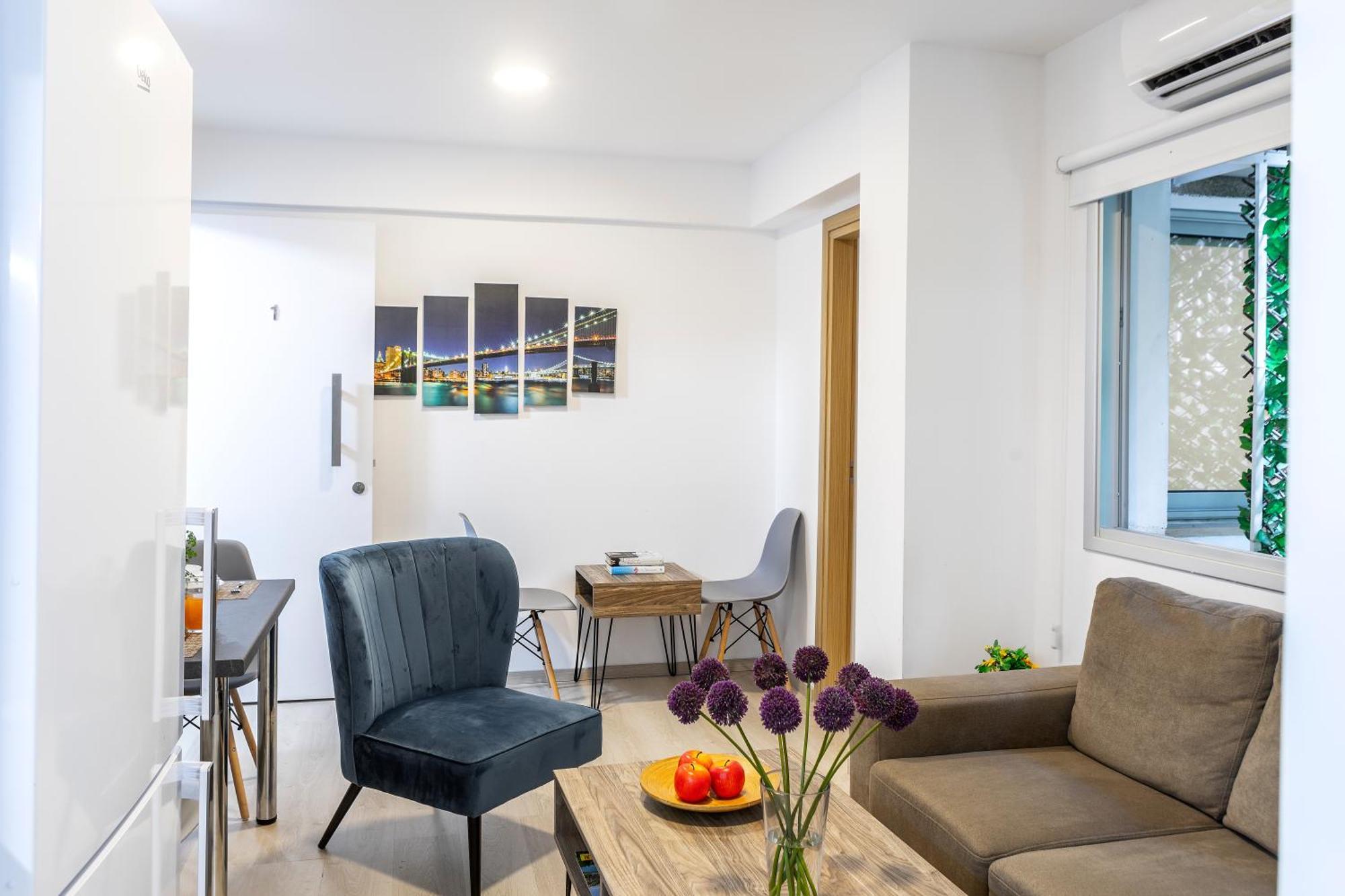 C-Premium Apts 100M From Beach And City Centre ラルナカ エクステリア 写真